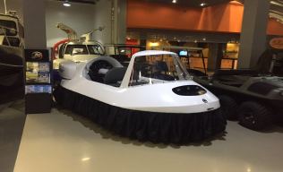 Neoteric Hovertrek 465LC (США)