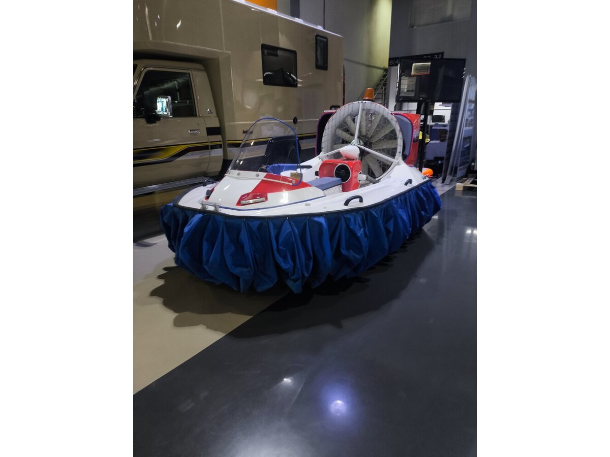 AVI Hovercraft