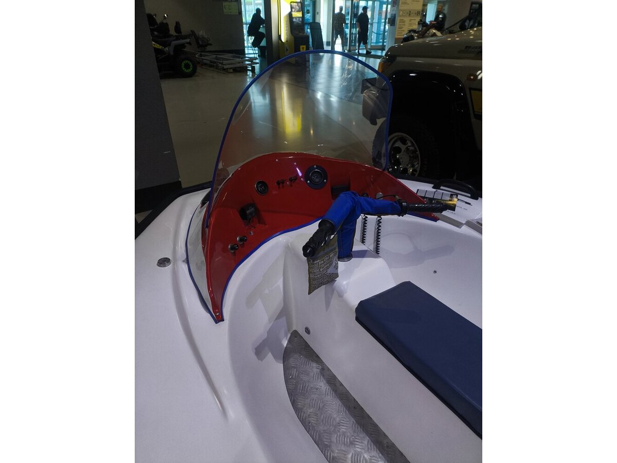 AVI Hovercraft