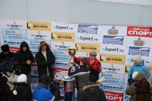 Победитель регаты в Нижнем Новгороде с кубком
